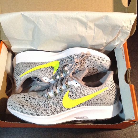 🎉Nike Air ZOOM Pegasus(Free Nike Sock W/Purchase) - Picture 2 of 7